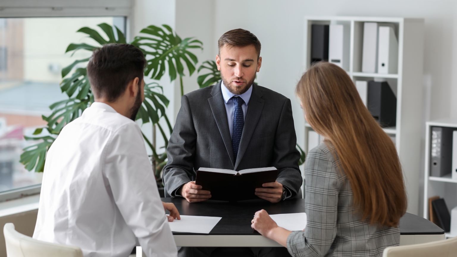 Abogados especializados en divorcios y asesoría legal en derecho familiar en Barcelona.