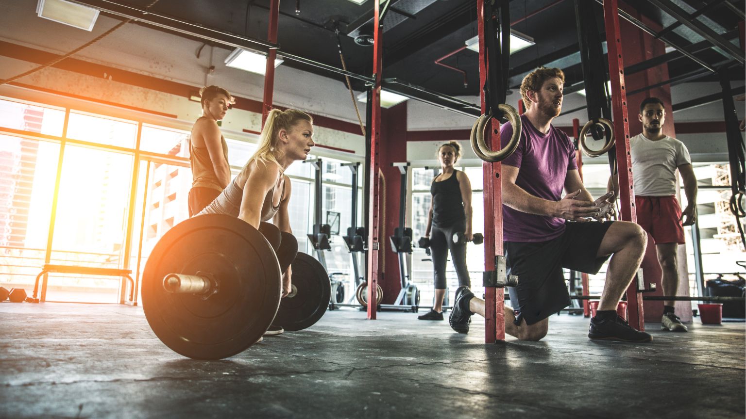 Descubre la mejor versión de ti y transforma tu cuerpo con clases de CrossFit en Santa Pola.