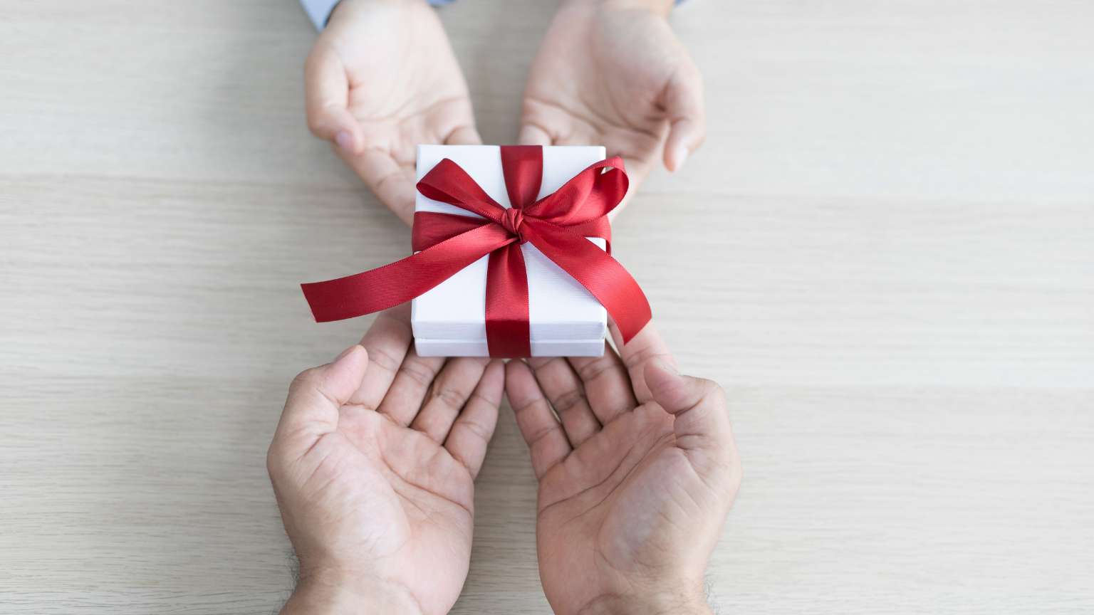 5 Ideas Originales de Regalos Personalizados para Sorprender a Tus Seres Queridos