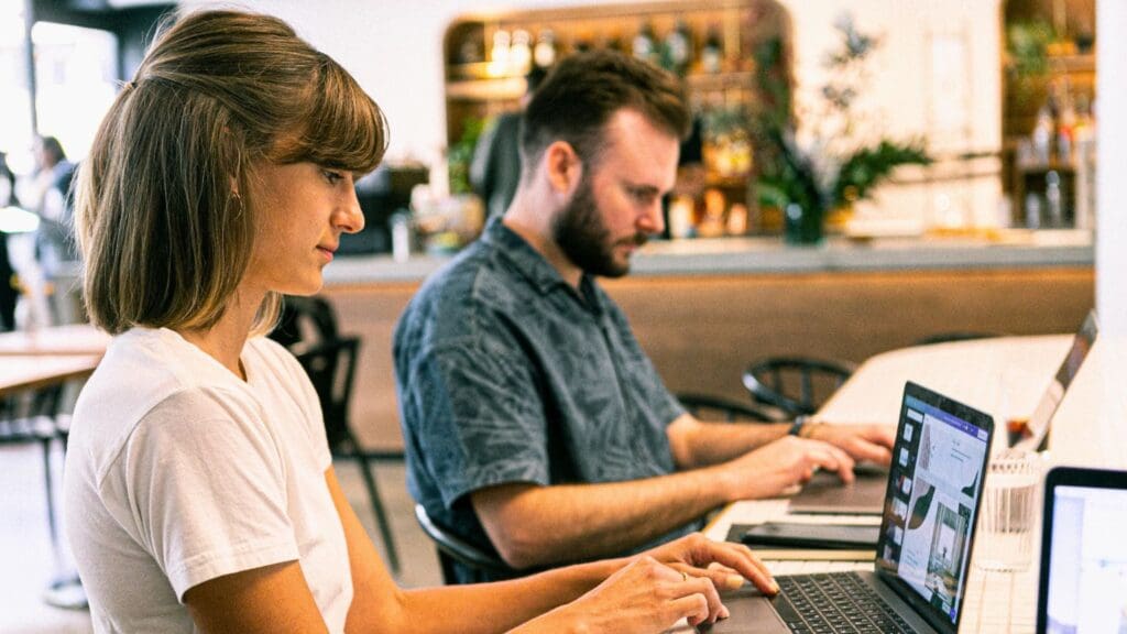 Espacios de coworking y oficinas privadas en Málaga: Opciones de alquiler para profesionales.