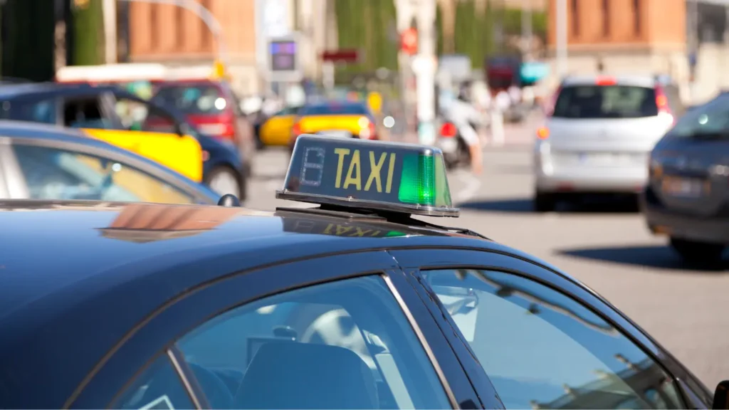 Guía para encontrar taxis seguros en Barcelona