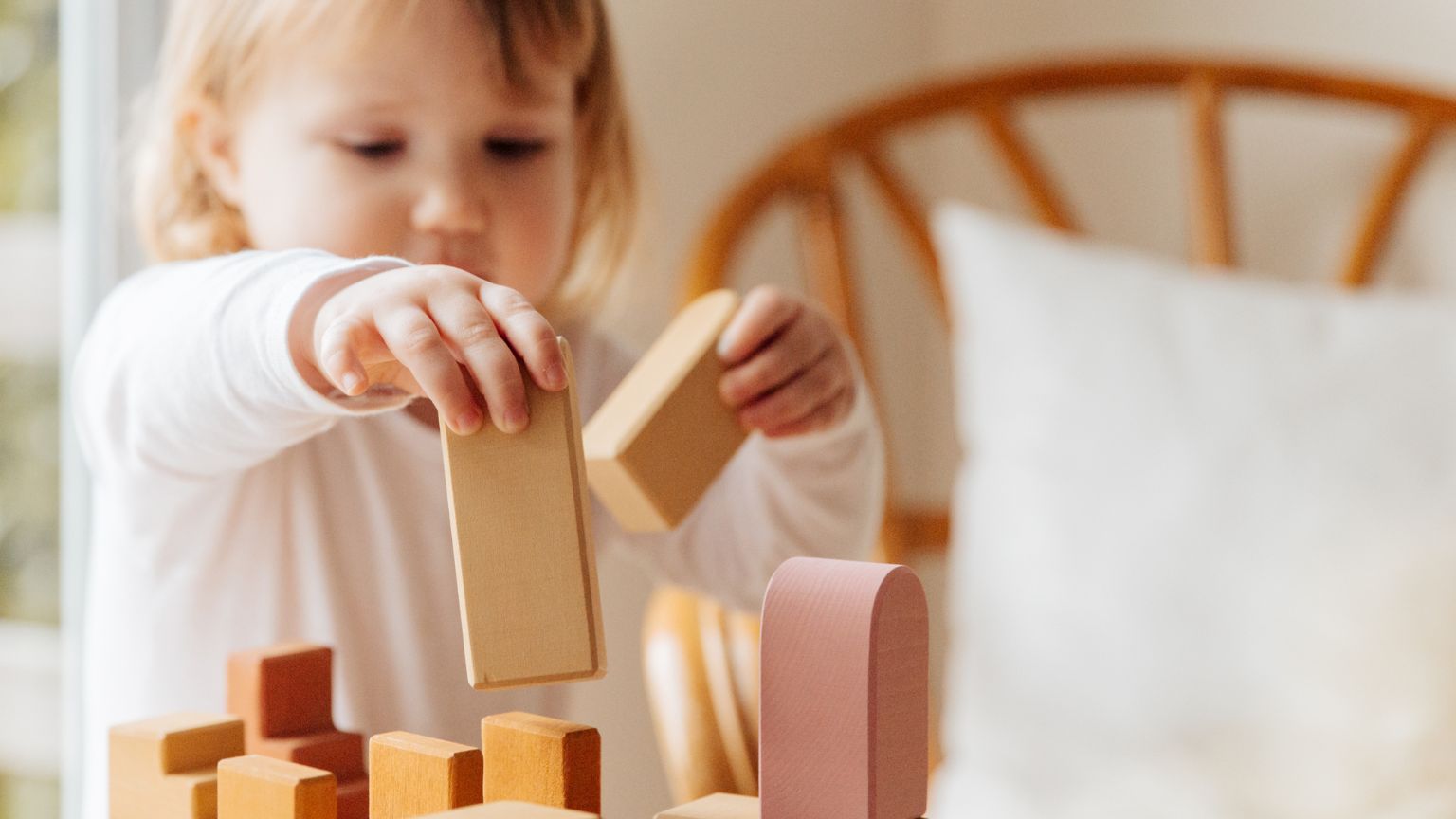 Juegos de madera para niños. Educación, creatividad y diversión en un solo juguete.