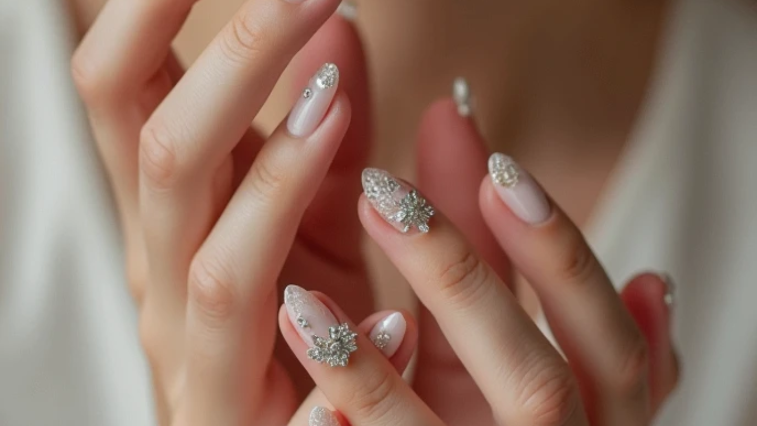 Conoce las últimas tendencias en accesorios de uñas