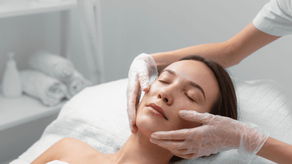 La importancia de la higiene facial para una piel radiante.