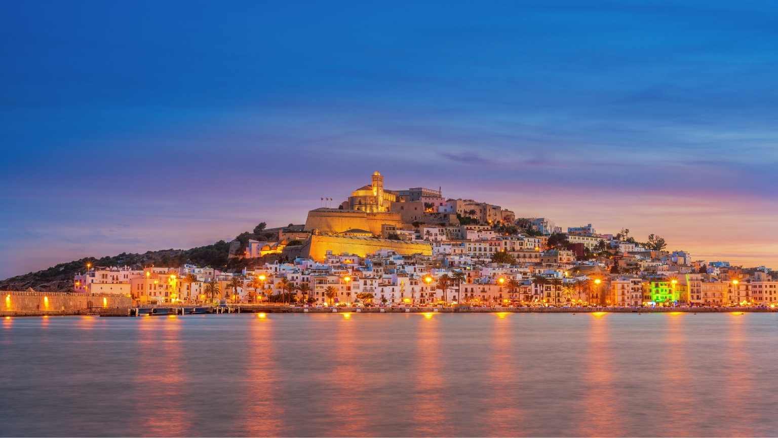 Atardecer en Ibiza, destino perfecto para bodas y ceremonias