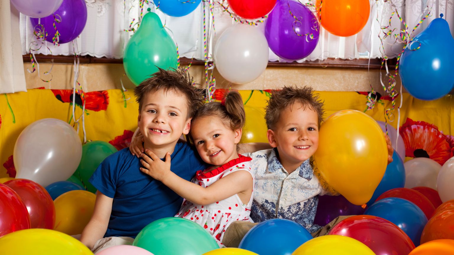 Juegos y actividades imprescindibles para una fiesta infantil exitosa.