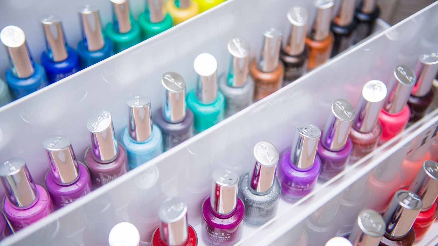 Esmaltes en tendencia para tratemientos de uñas