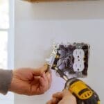 5 señales de que necesitas renovar tu instalación eléctrica.