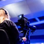 Producción audiovisual corporativa en Madrid con equipo profesional, capturando la esencia de cada proyecto para potenciar la imagen de marca.
