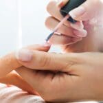Guía definitiva para comprar en una tienda de uñas online sin equivocarte.