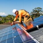 Las claves para reducir tu factura de luz con energía solar.