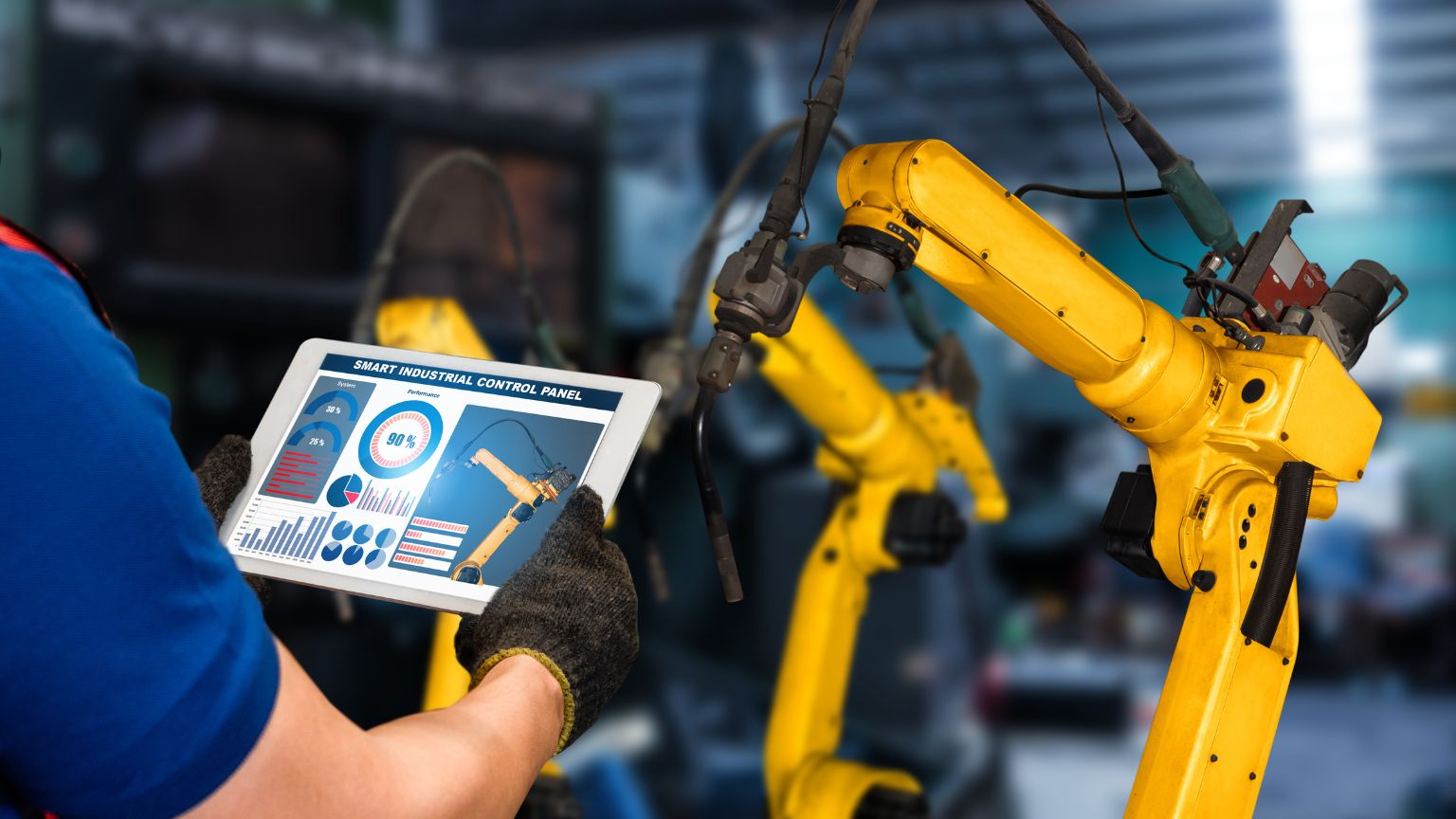 Interfaz de software industrial en una fábrica moderna con visualización de datos en tiempo real