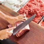 Selección de cortes de carne de ternera y cerdo con presentación gourmet lista para entrega a domicilio en Madrid