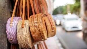 Productos artesanales, bolsos, mochilas y maletas, riñoneras, cinturones