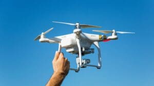 Beneficios de contar con un piloto profesional de drones en tus eventos