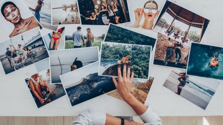 producción de retratos fotográficos, la producción de fotografías comerciales, los servicios de fotografía técnica