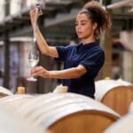 ¿Buscas vinos diferentes? Descubre el arte de las bodegas familiares.