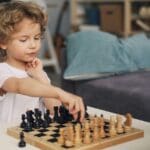¿Por qué aprender ajedrez desde niño mejora el rendimiento escolar?