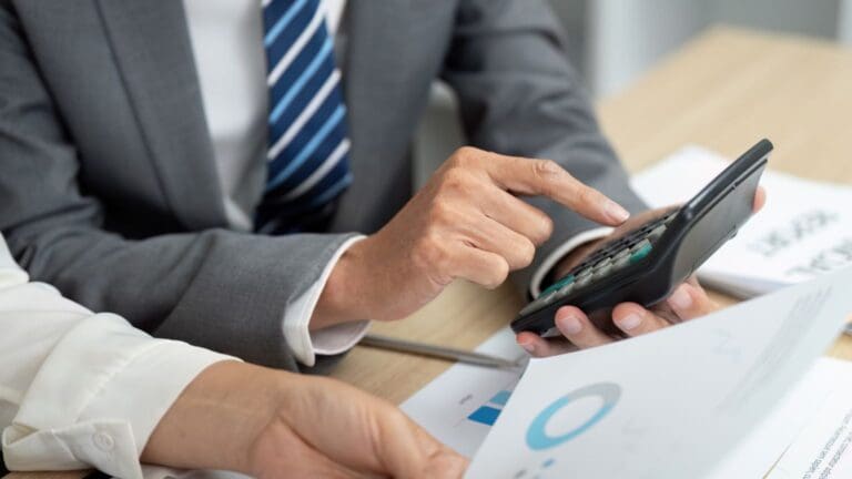 ¿Cómo elegir una empresa de consultoría financiera para tu negocio?
