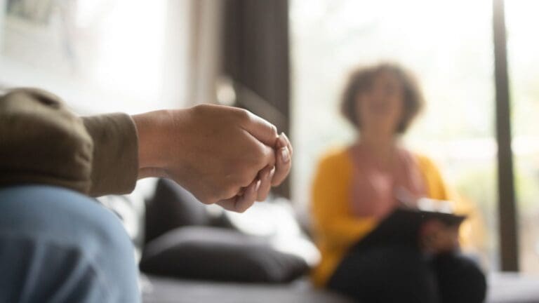 ¿Formarte en psicoterapia puede transformar tu carrera?