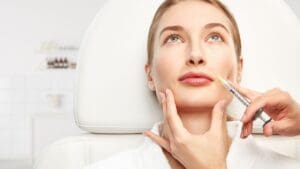 ¿Por qué cada vez más personas eligen la medicina estética?