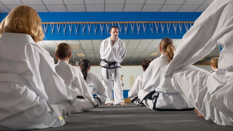 ¿Por qué entrenar artes marciales mejora tu vida desde el primer día?
