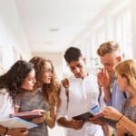 ¿Qué beneficios tiene un intercambio educativo para jóvenes?