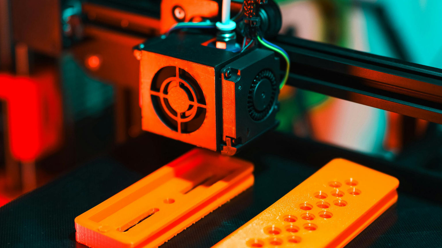 Impresión 3D de miniaturas Warhammer medievales con poses y escudos personalizados.