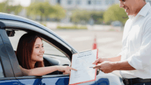 ¿Cómo elegir el seguro de auto ideal sin pagar de más?