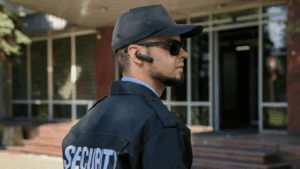 Estudiante en entrenamiento práctico de formación seguridad privada.