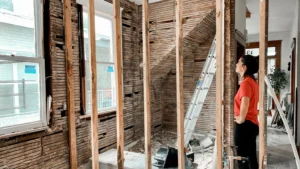 Errores comunes al reformar una vivienda sin planificación profesional.