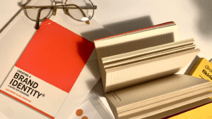 Cómo unir estrategia de marca y diseño gráfico paso a paso