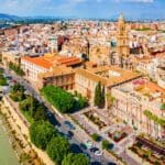 Vista de zonas residenciales rentables para comprar vivienda en Murcia, Lorca o Águilas en 2025