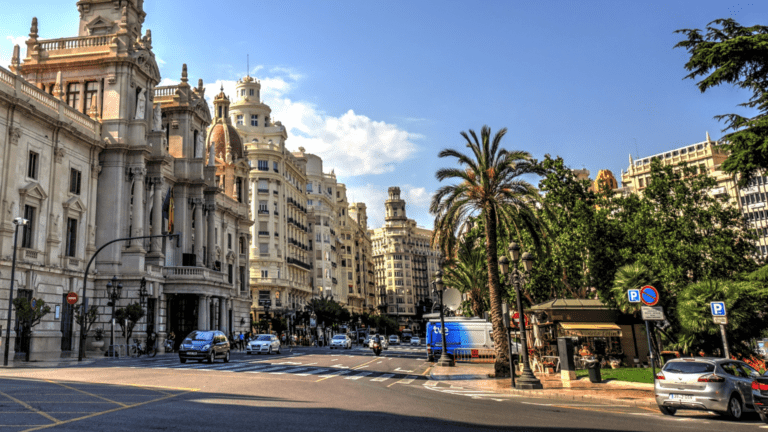 ¿Cómo moverse por Valencia sin coche propio?