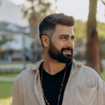 Guía para mantener tu barba perfecta sin salir de casa