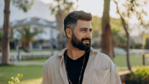 Guía para mantener tu barba perfecta sin salir de casa