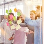 ¿Por qué tu equipo necesita formación emocional personalizada?