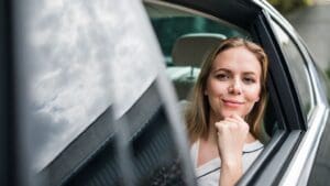 7 motivos para contratar un taxi de lujo en tus viajes