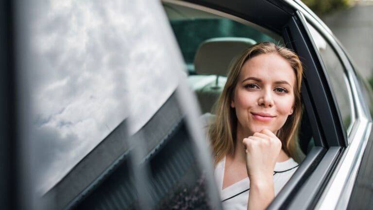 7 motivos para contratar un taxi de lujo en tus viajes