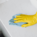 Servicio de limpieza comercial con equipos industriales