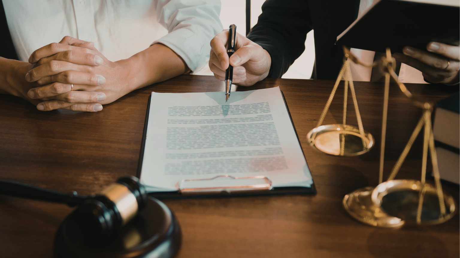 Asesoramiento jurídico empresarial como apoyo legal continuo para empresas.