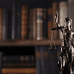 Trámites de extranjería en España que requieren abogado