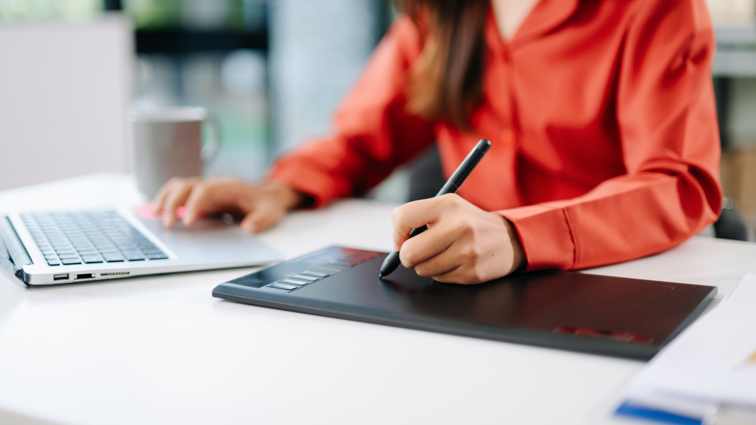 Estrategia de marketing visual que incorpora fuentes tipográficas profesionales.