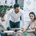 ¿Cómo mejorar la comunicación en equipos bajo presión?