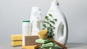 ¿Cómo elegir productos de limpieza industrial sin dañar el entorno?