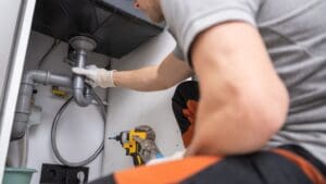 ¿Por qué es clave contar con fontaneros 24 horas disponibles?