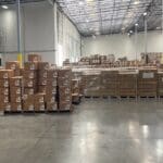 Comparación visual entre trastero y guardamuebles para decidir qué opción de almacenaje se adapta mejor según el uso y el tipo de pertenencias.