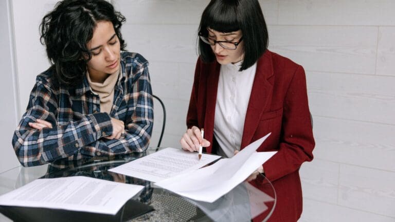 Homologación de estudios extranjeros en España revisión de documentos académicos