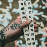 Imagen representativa de comprar lotería online desde casa.