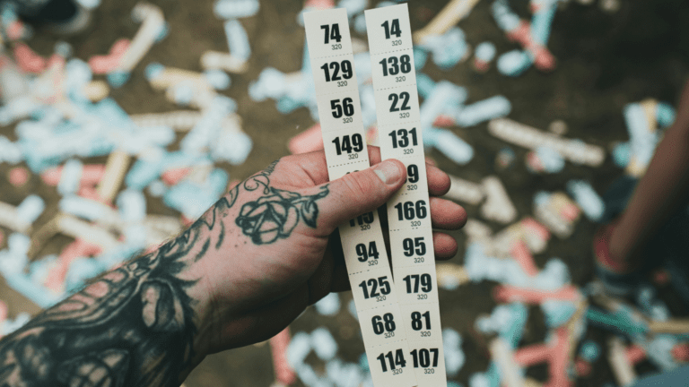 Imagen representativa de comprar lotería online desde casa.